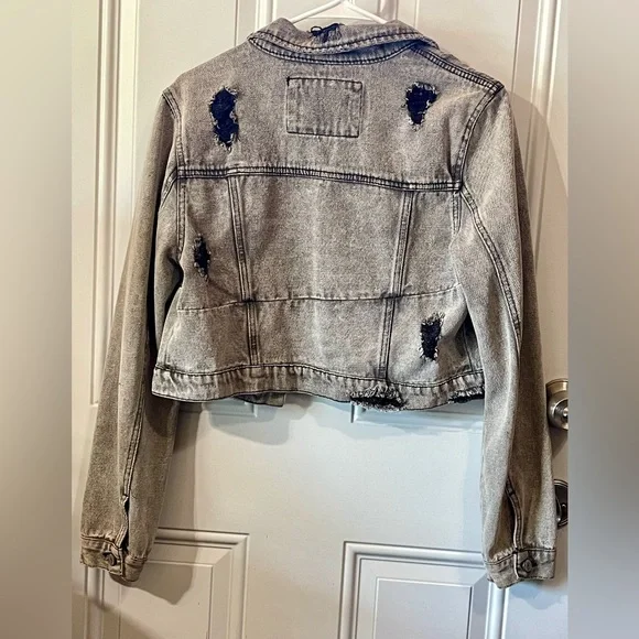 Distressed Grey Cropped Jean Jacket - Women - Picture 4 of 4
